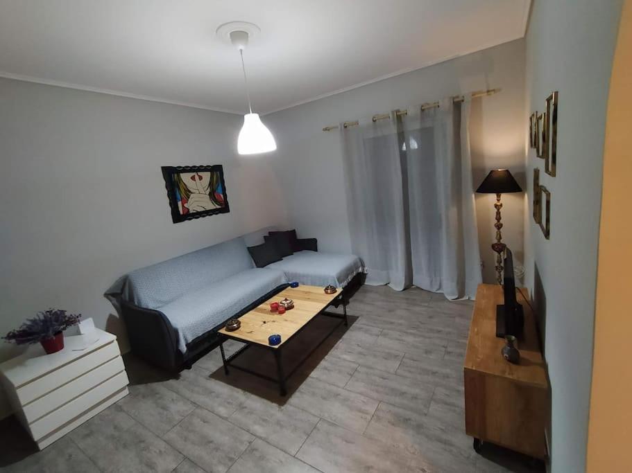 Apartment Nice& Cozy Flat 1min From The Heart Of Athens.wifi